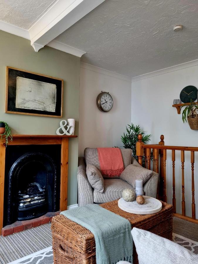 2 Bedroom House Within Walking Distance Of Town Cowes  Εξωτερικό φωτογραφία