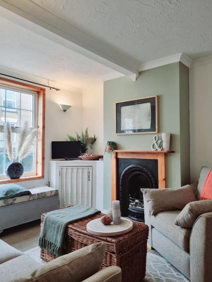 2 Bedroom House Within Walking Distance Of Town Cowes  Εξωτερικό φωτογραφία