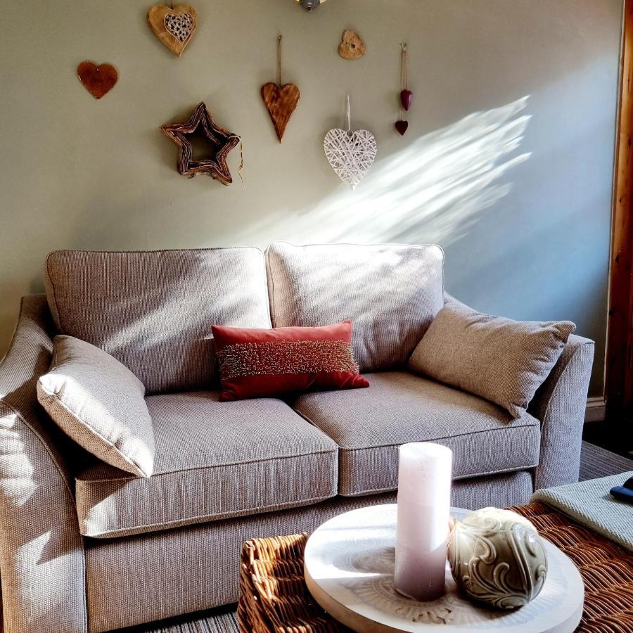 2 Bedroom House Within Walking Distance Of Town Cowes  Εξωτερικό φωτογραφία